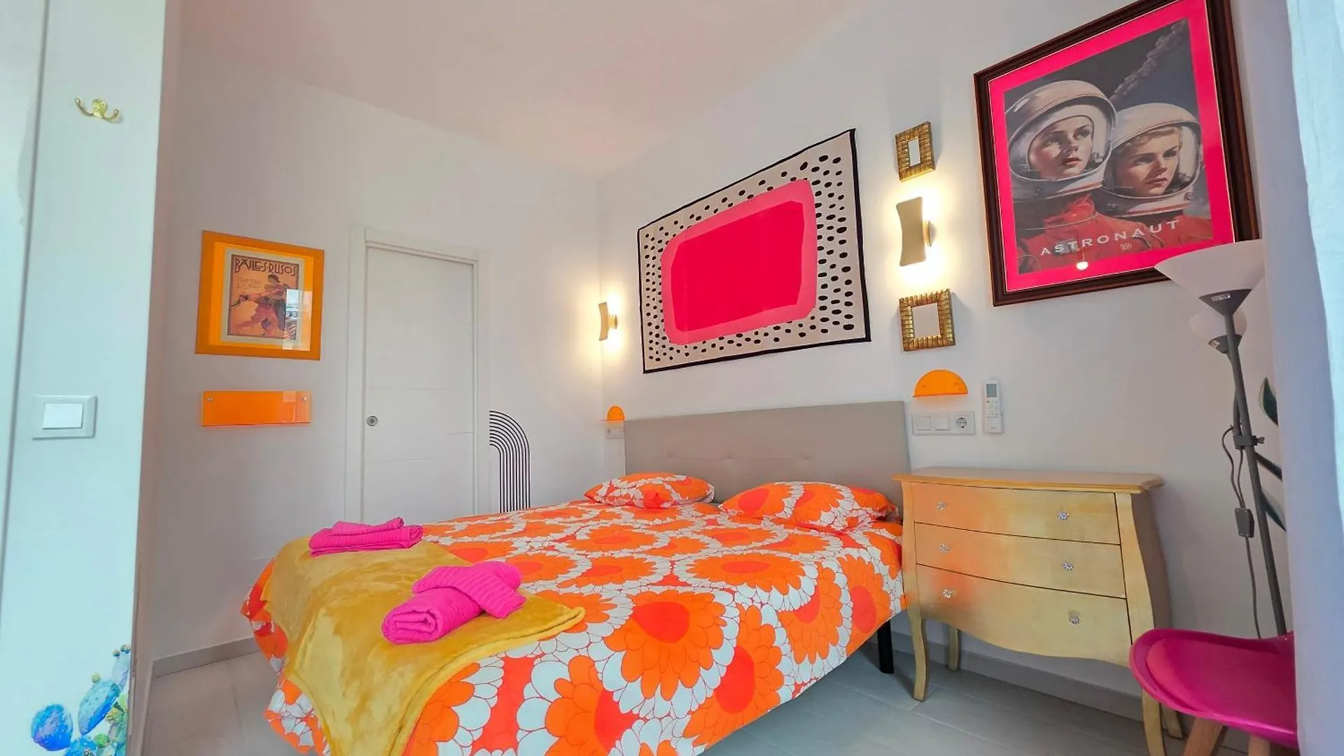 Dali Huelin Malaga Modern Beach Appartment 0*,  Španělsko